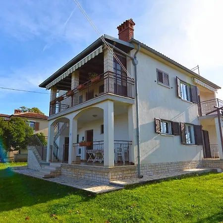 Apartment Apartments Regina 1067 Rovinj